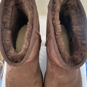 Men’s Ugg boots size 10